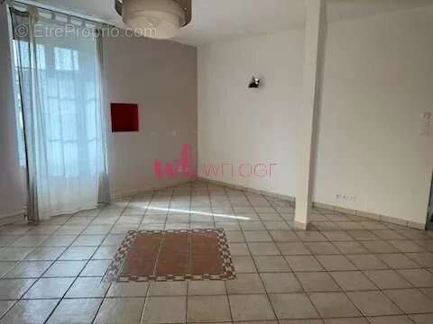 Appartement à SAINT-PAUL-EN-JAREZ