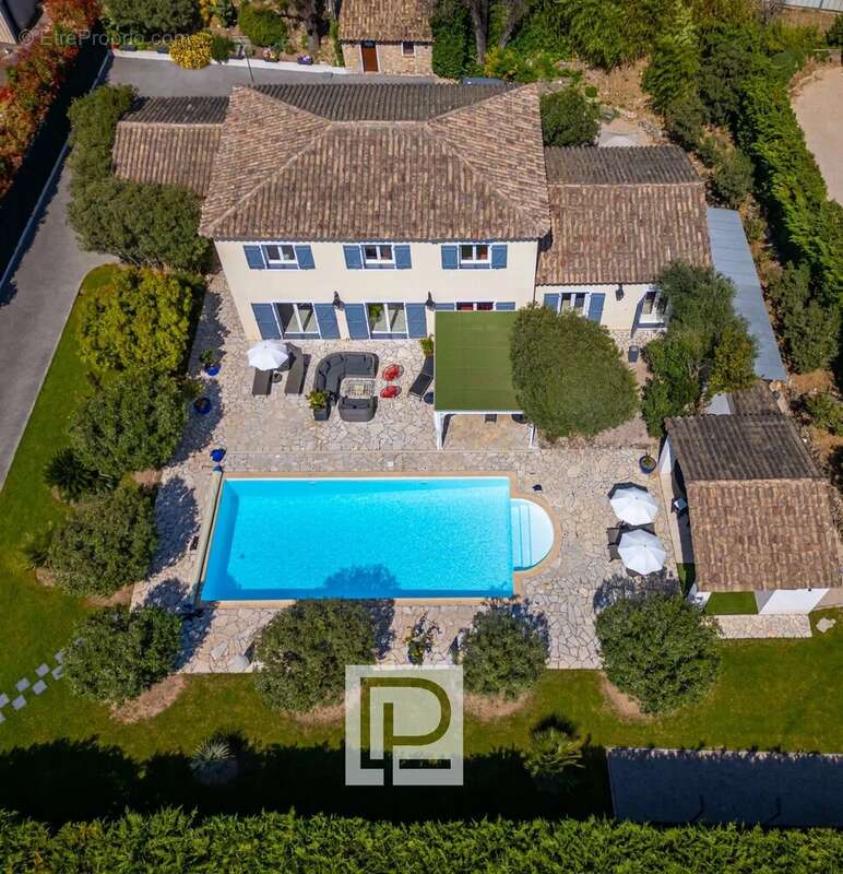 Maison à MOUGINS