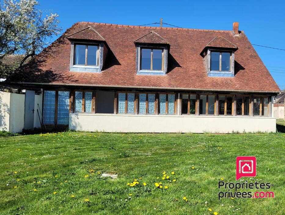 Maison à DAMPIERRE-SUR-AVRE