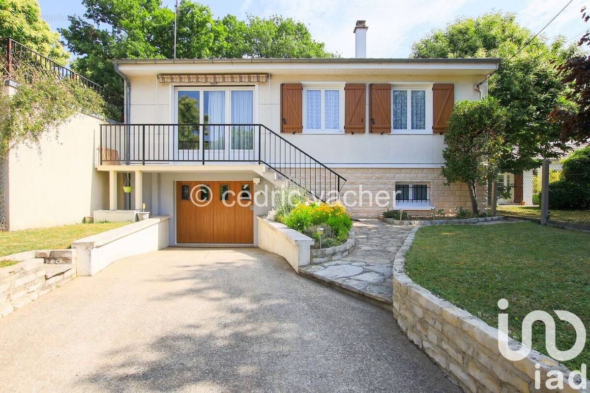 Photo 1 - Maison à SAINTE-GENEVIEVE-DES-BOIS