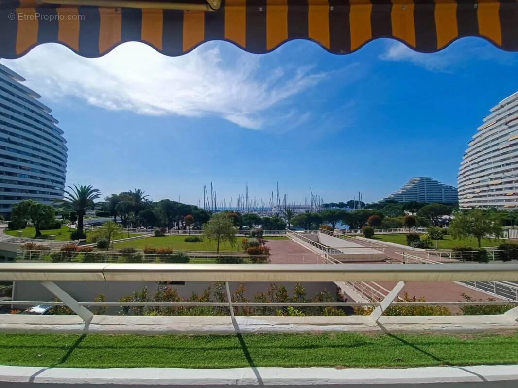 Appartement à VILLENEUVE-LOUBET