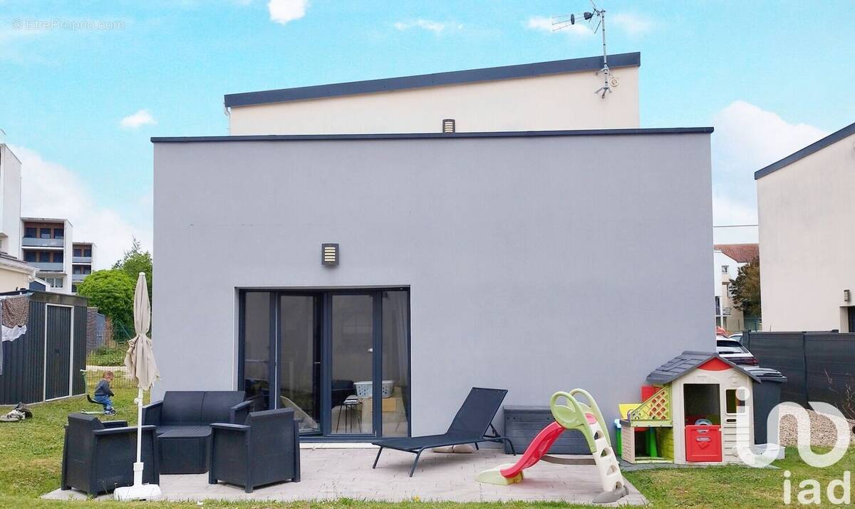 Photo 1 - Maison à OISSEL