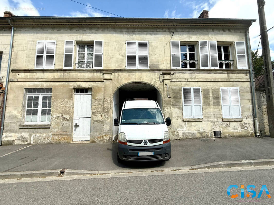Maison à PUISEUX-LE-HAUBERGER