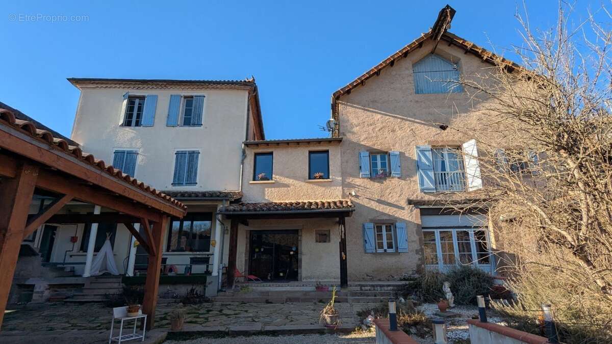 Maison à MONESTIES