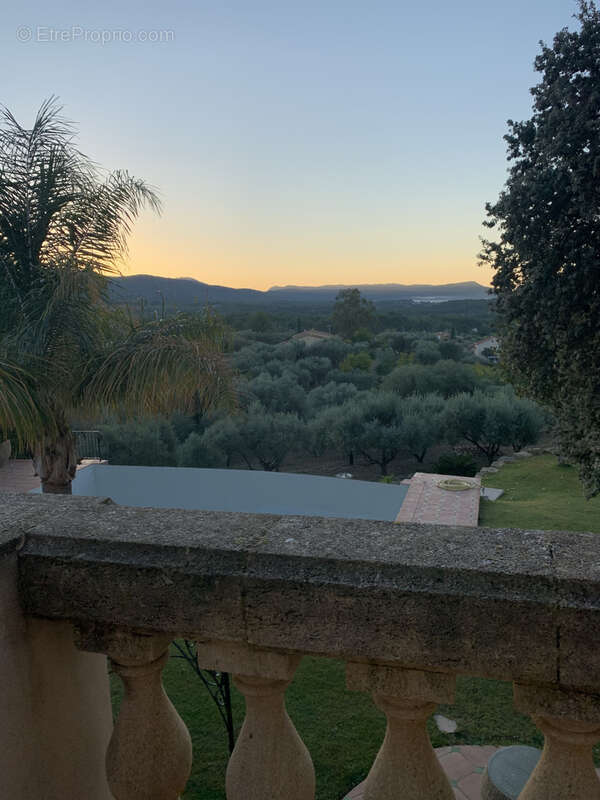 Maison à LE CASTELLET