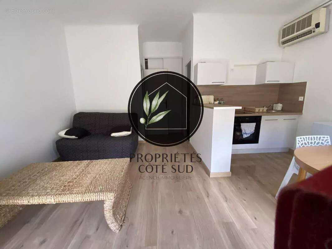 Appartement à LAUDUN-L&#039;ARDOISE