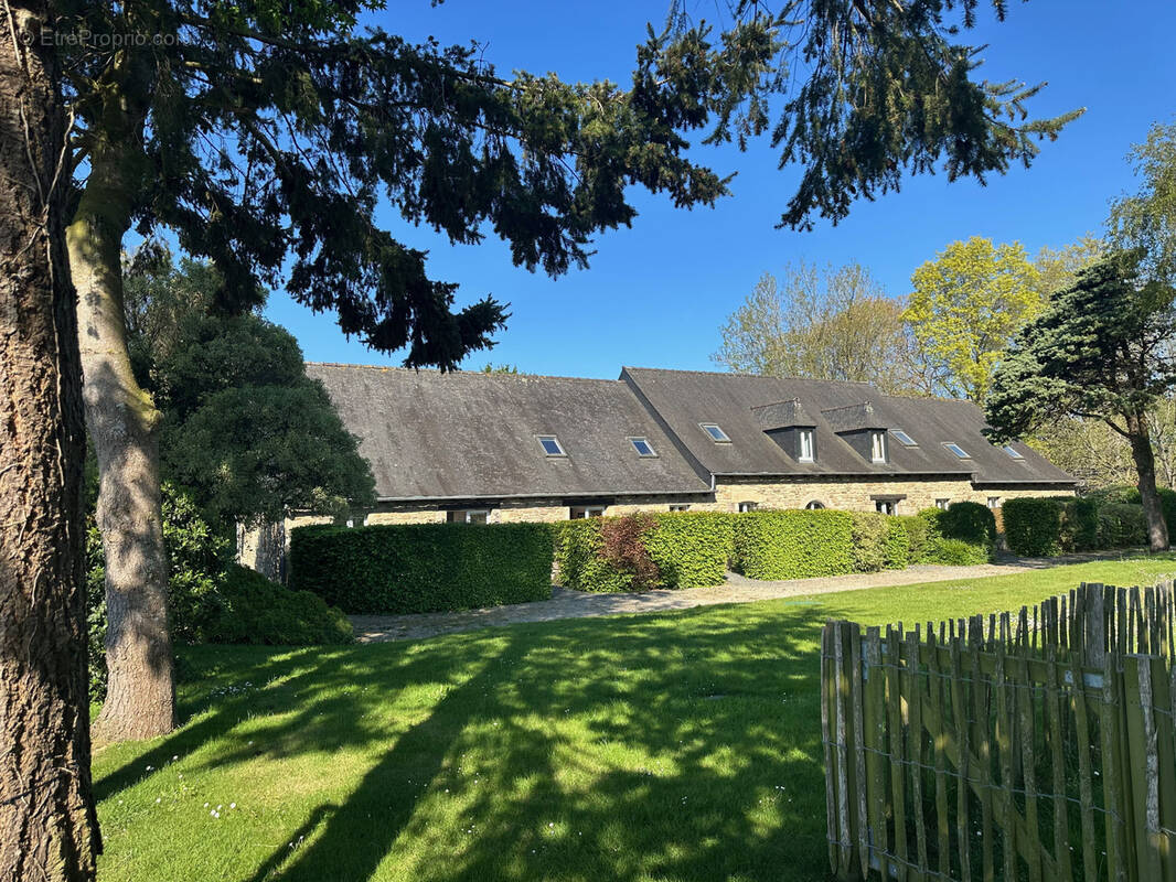 Maison à MATIGNON