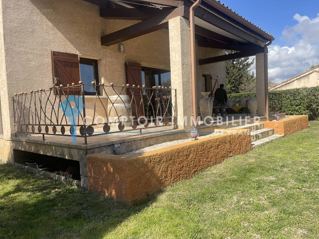 Maison à POUSSAN