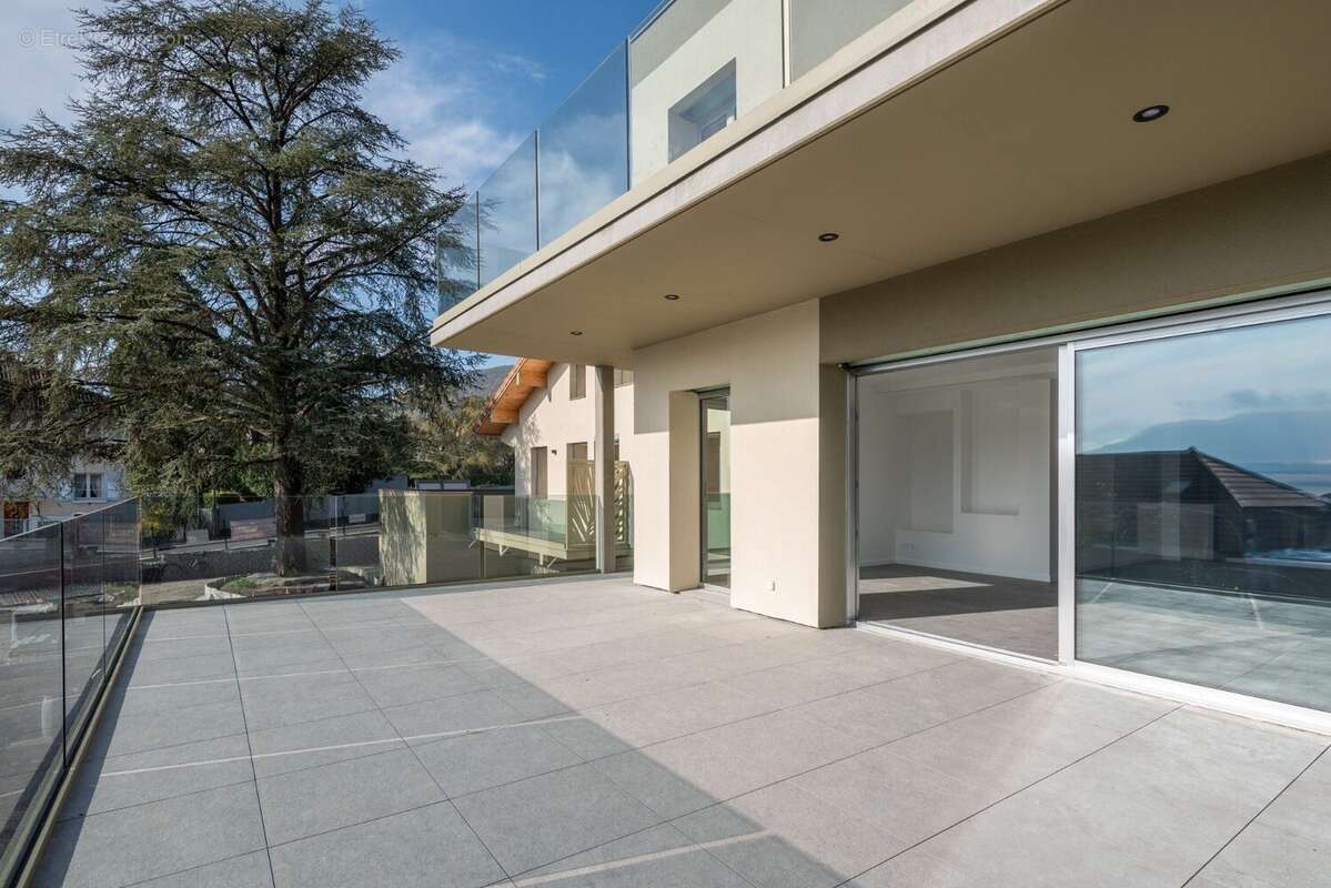 Appartement à CORENC