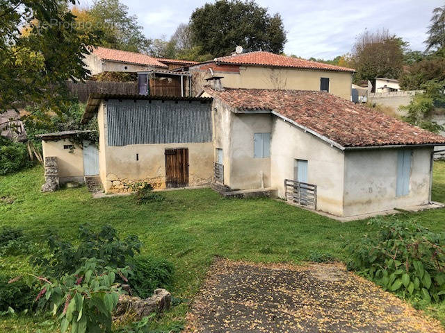 Maison à BARBASTE