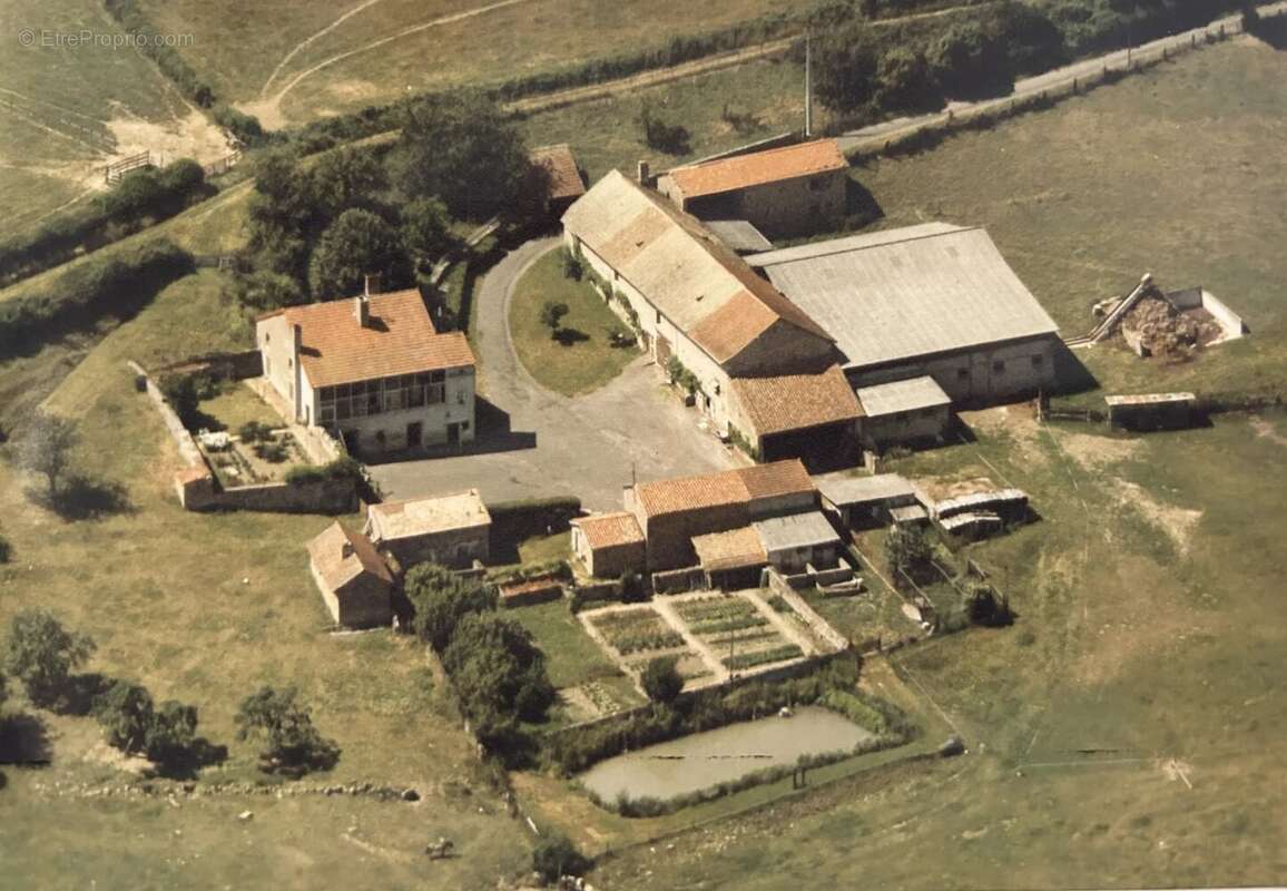 Maison à CLUNY