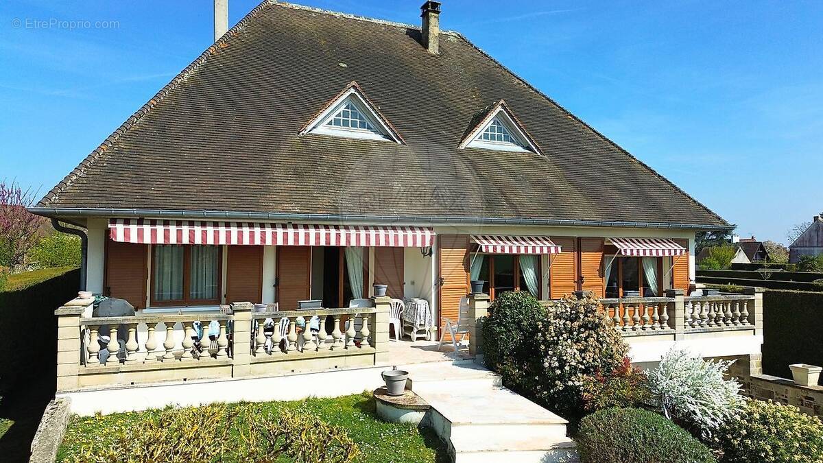 Maison à SENLIS