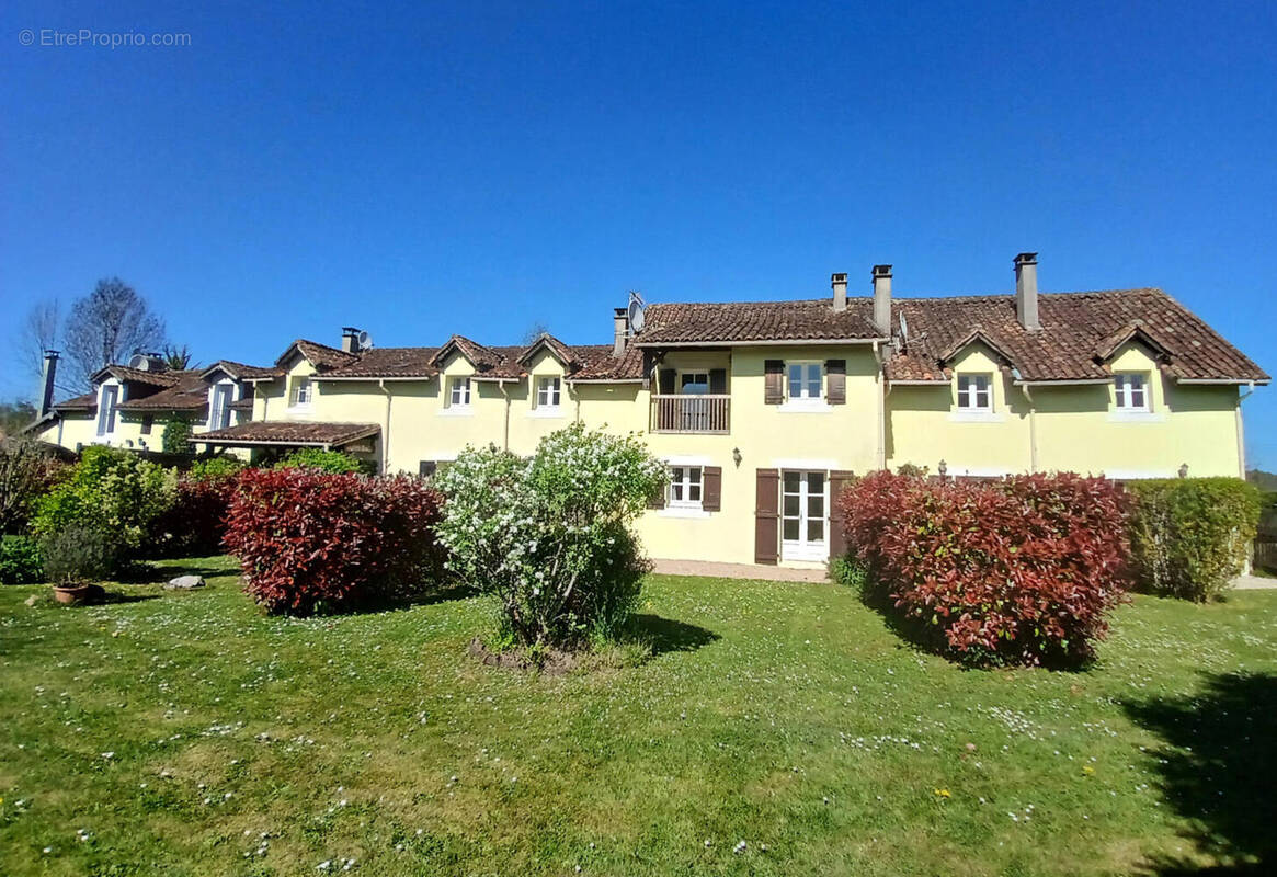 Gite complex for sale, Thiviers, Dordogne - Maison à THIVIERS
