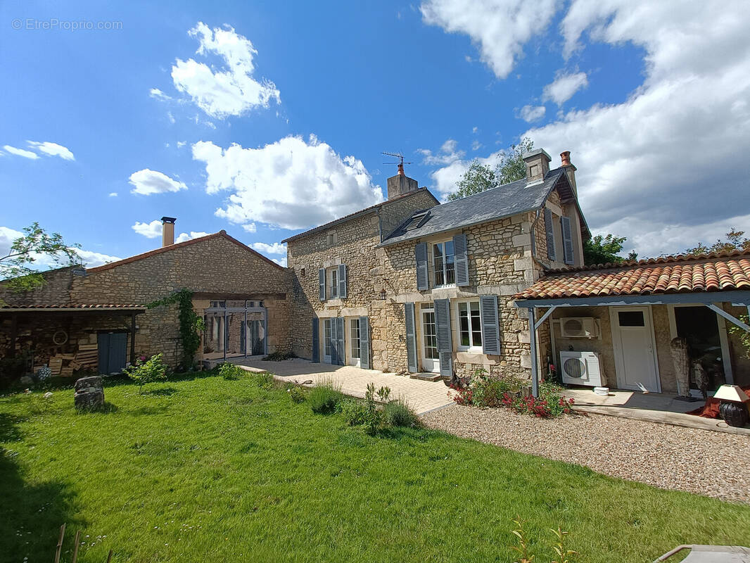 Maison à POUILLE