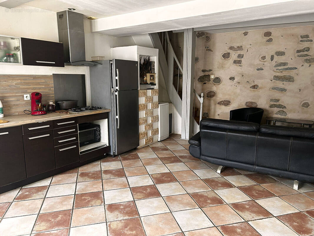 Maison à VILLEMOUSTAUSSOU