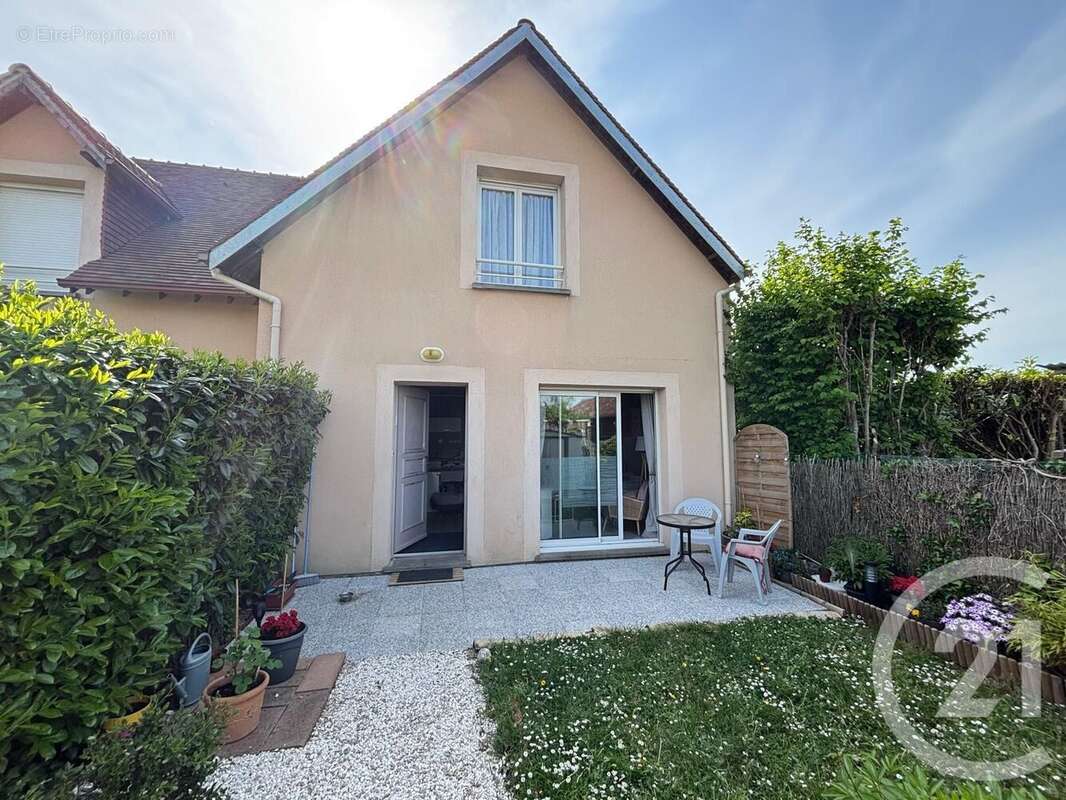 Maison à ANET