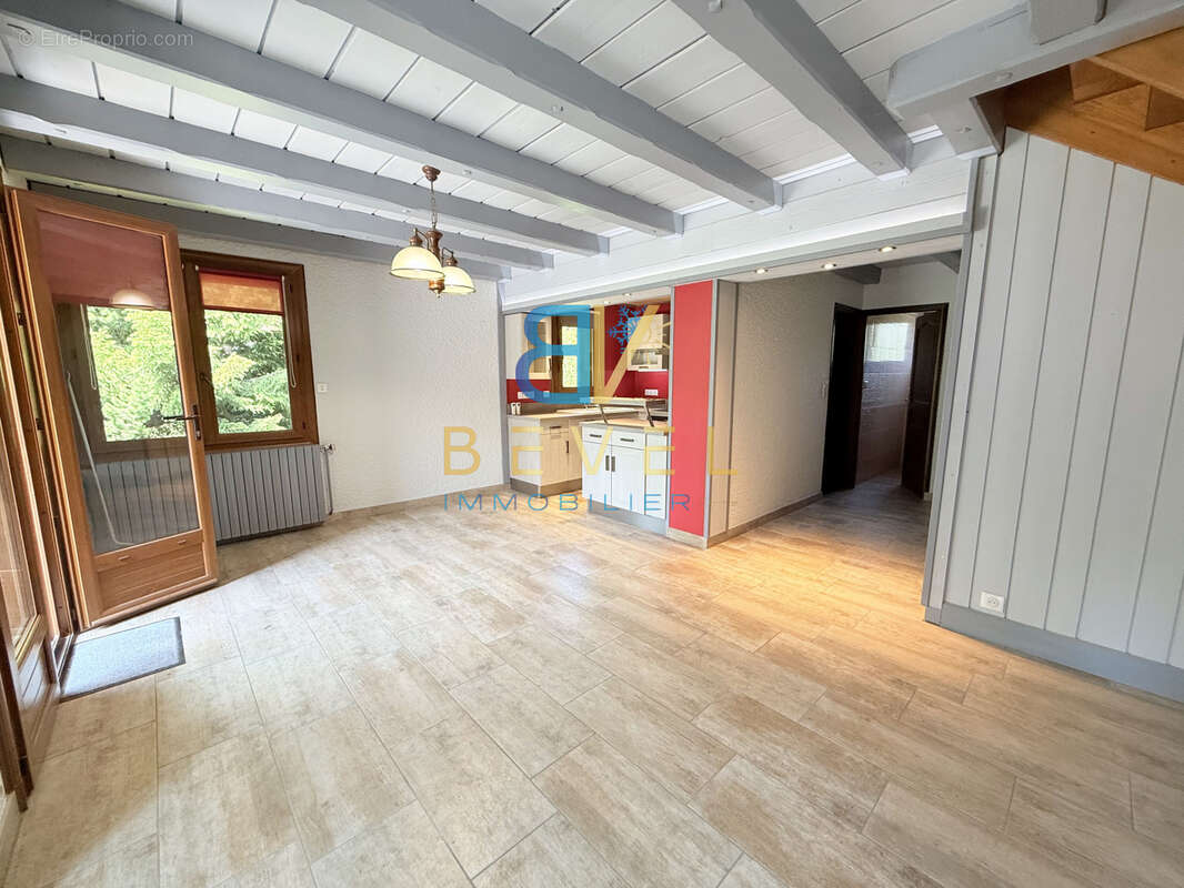 Appartement à FONTCOUVERTE-LA-TOUSSUIRE