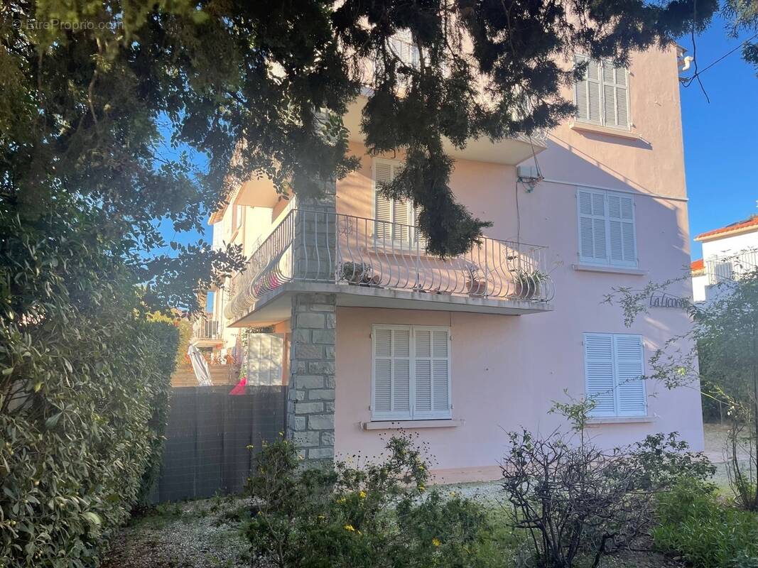 Appartement à SANARY-SUR-MER