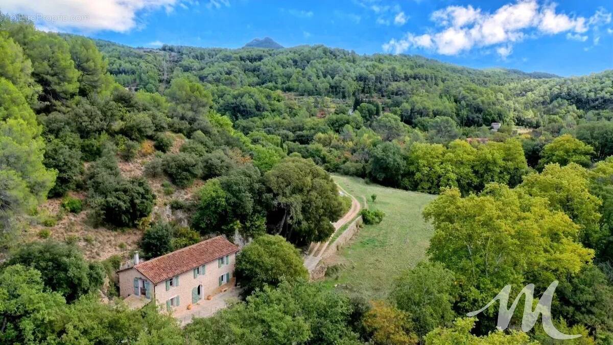 Maison à BARJOLS