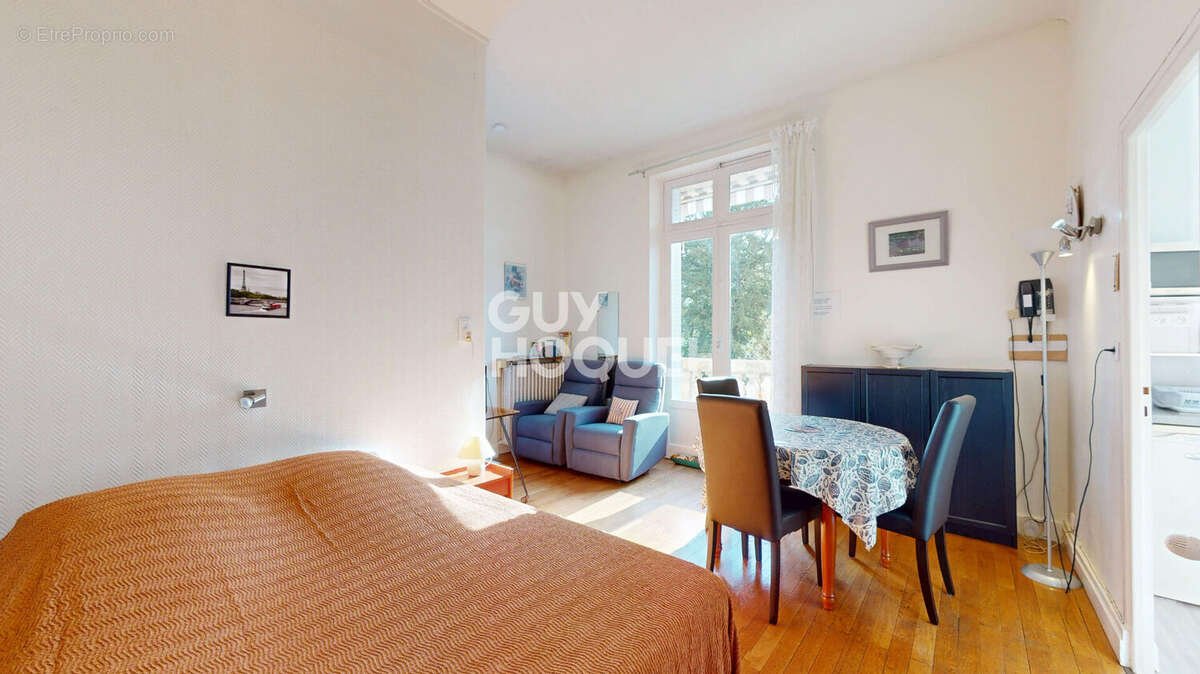 Appartement à AIX-LES-BAINS