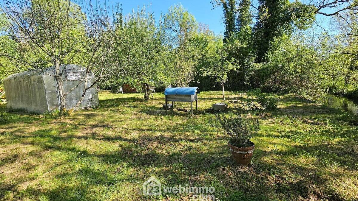Niché dans la forêt un beau terrain plat et clos! - Maison à MILLY-LA-FORET