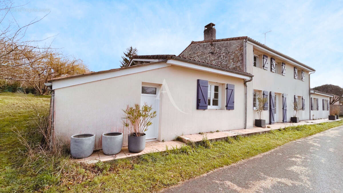 Maison à MEURSAC
