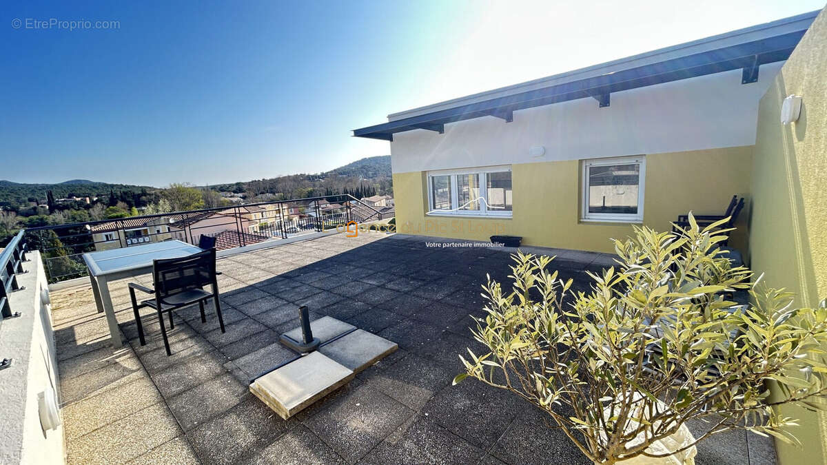 Appartement à SAINT-MATHIEU-DE-TREVIERS