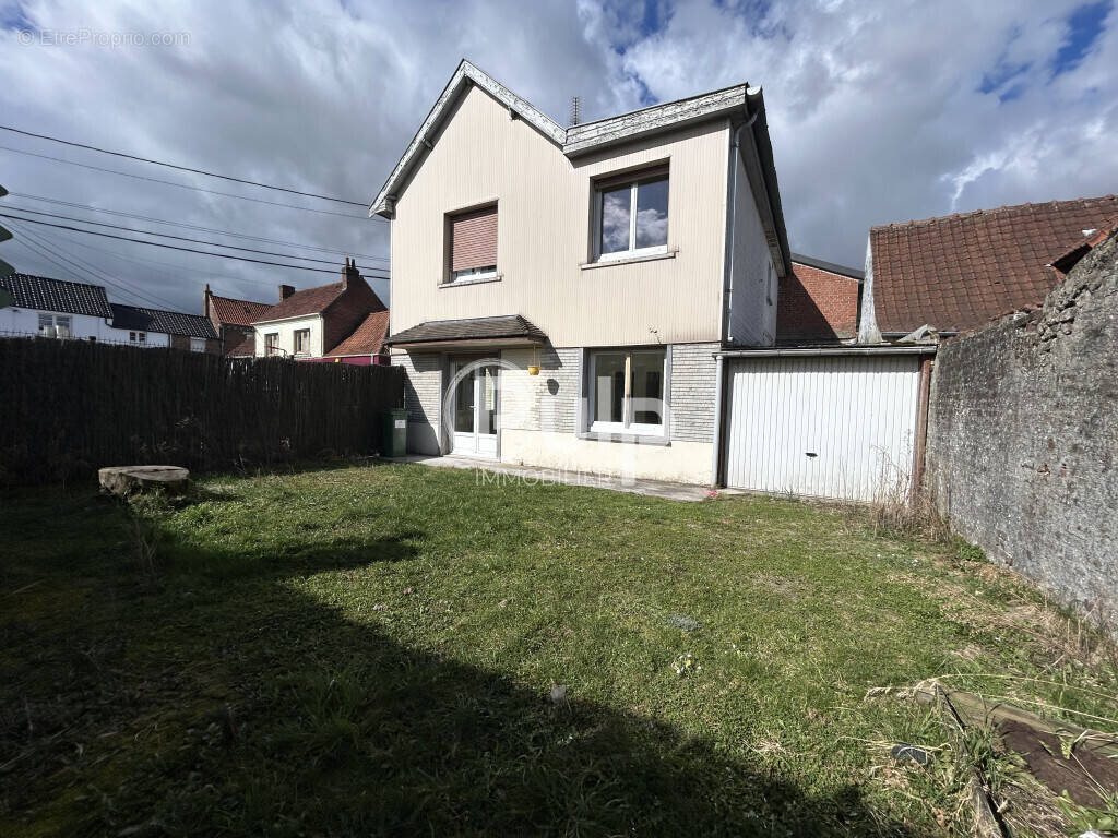 Maison à CAUCHY-A-LA-TOUR