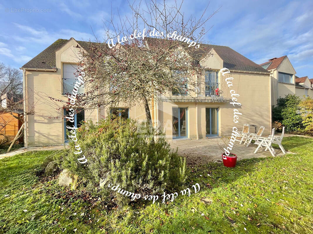 Appartement à SAINT-REMY-LES-CHEVREUSE