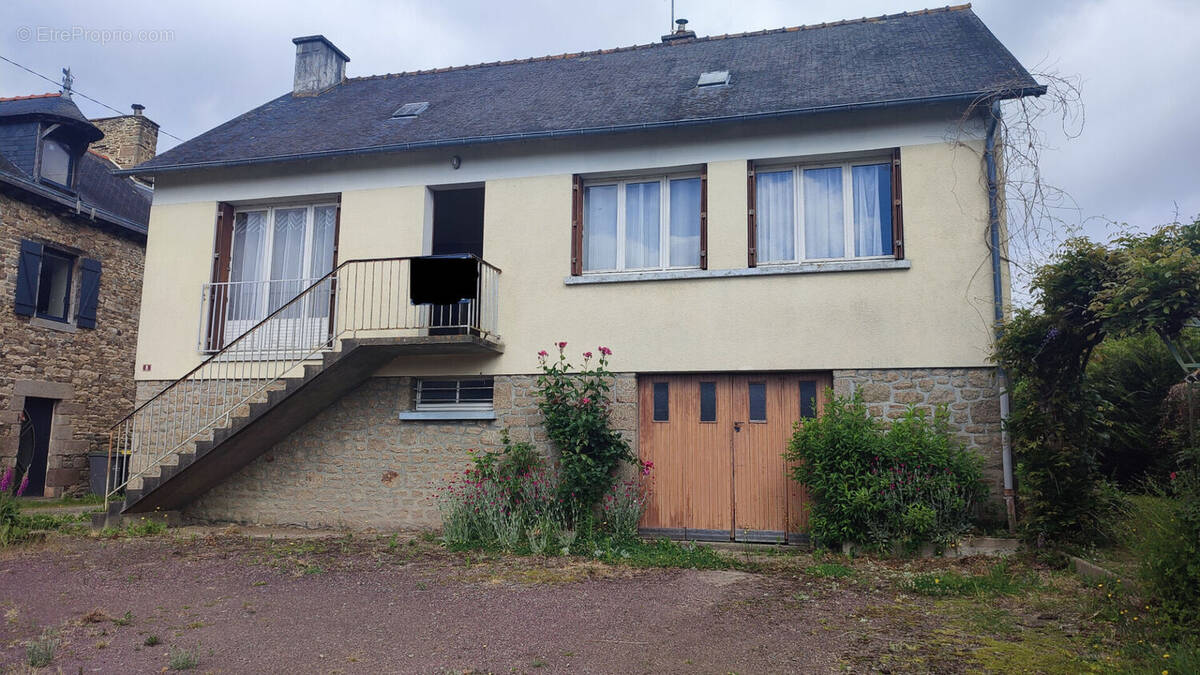 Maison à COMBOURG