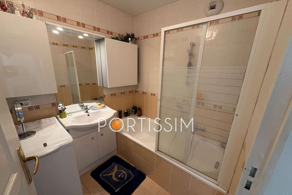 Appartement à SAINT-LAURENT-DU-VAR