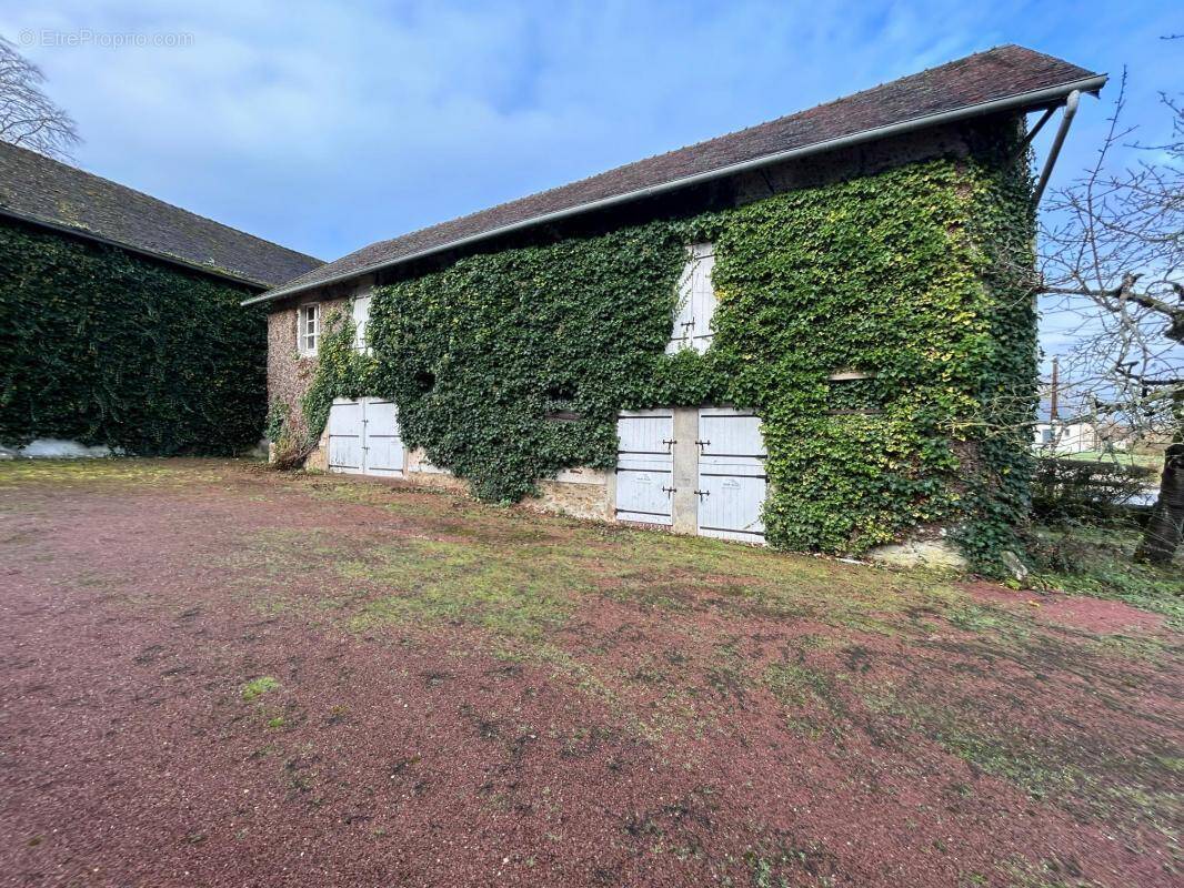 Maison à MOUROUX