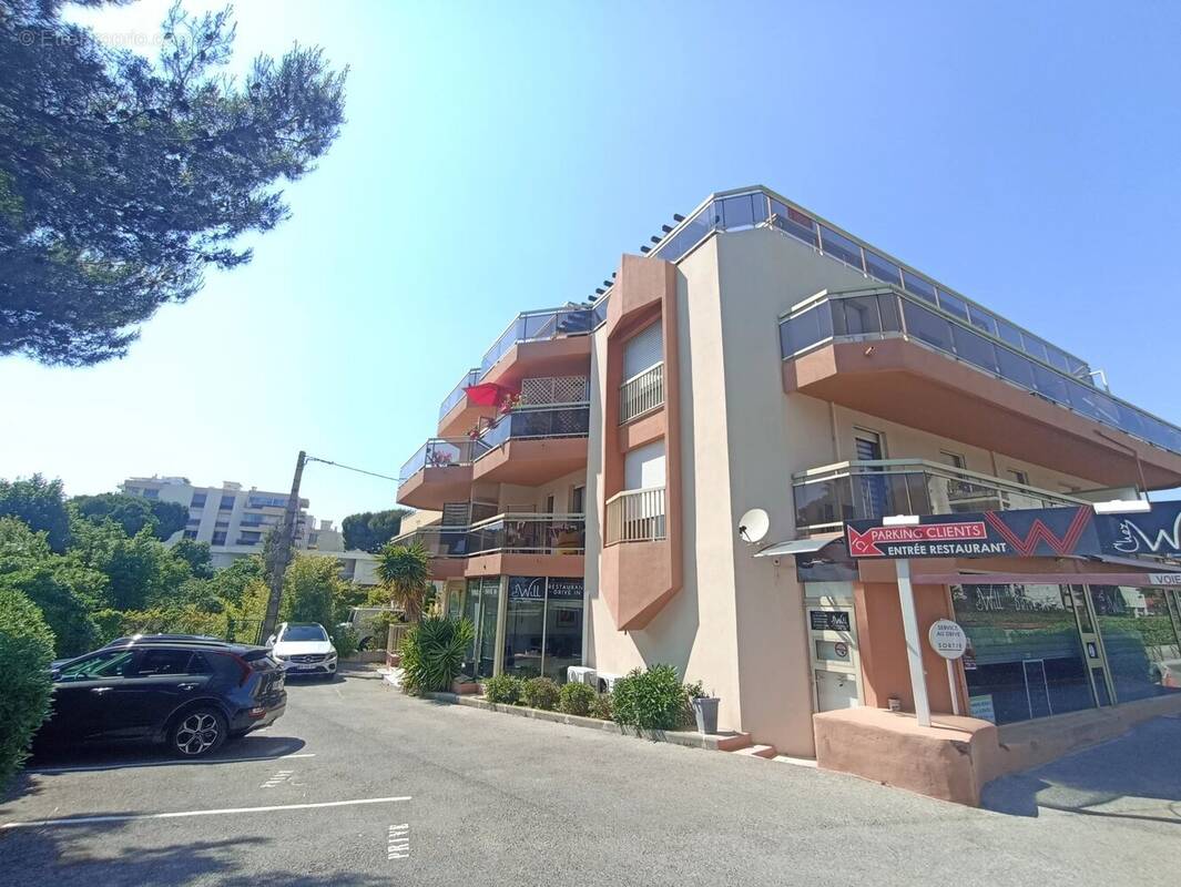 Appartement à SAINT-LAURENT-DU-VAR