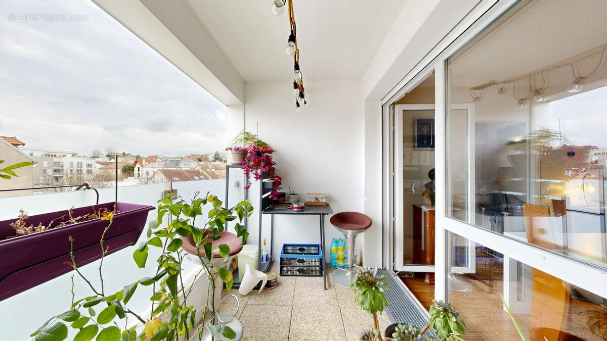 Appartement à NANTERRE