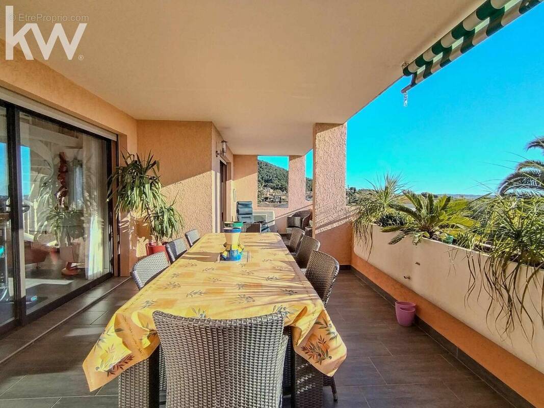 Appartement à CARQUEIRANNE