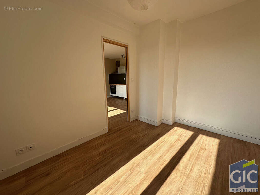 Appartement à MONDEVILLE