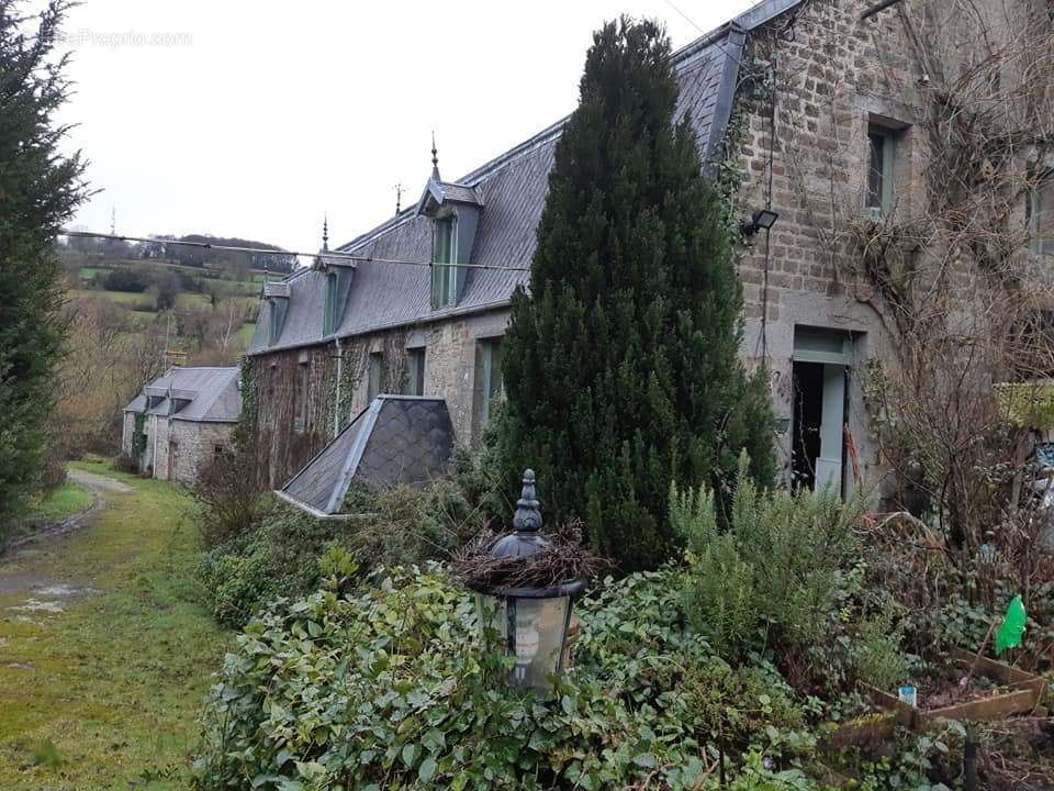 Maison à PERCY