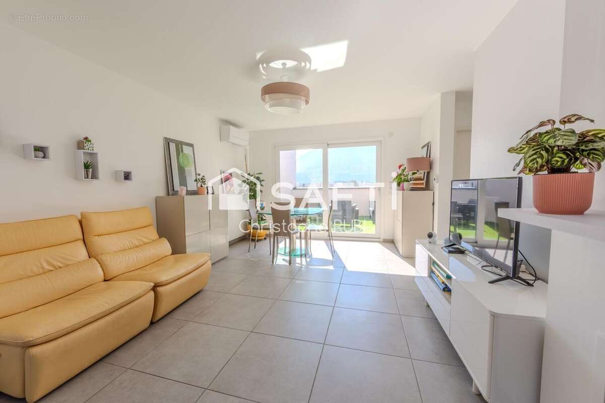 Photo 2 - Appartement à FONTANIL-CORNILLON