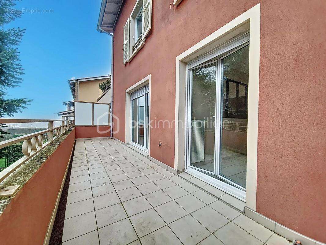 Appartement à CHASSELAY