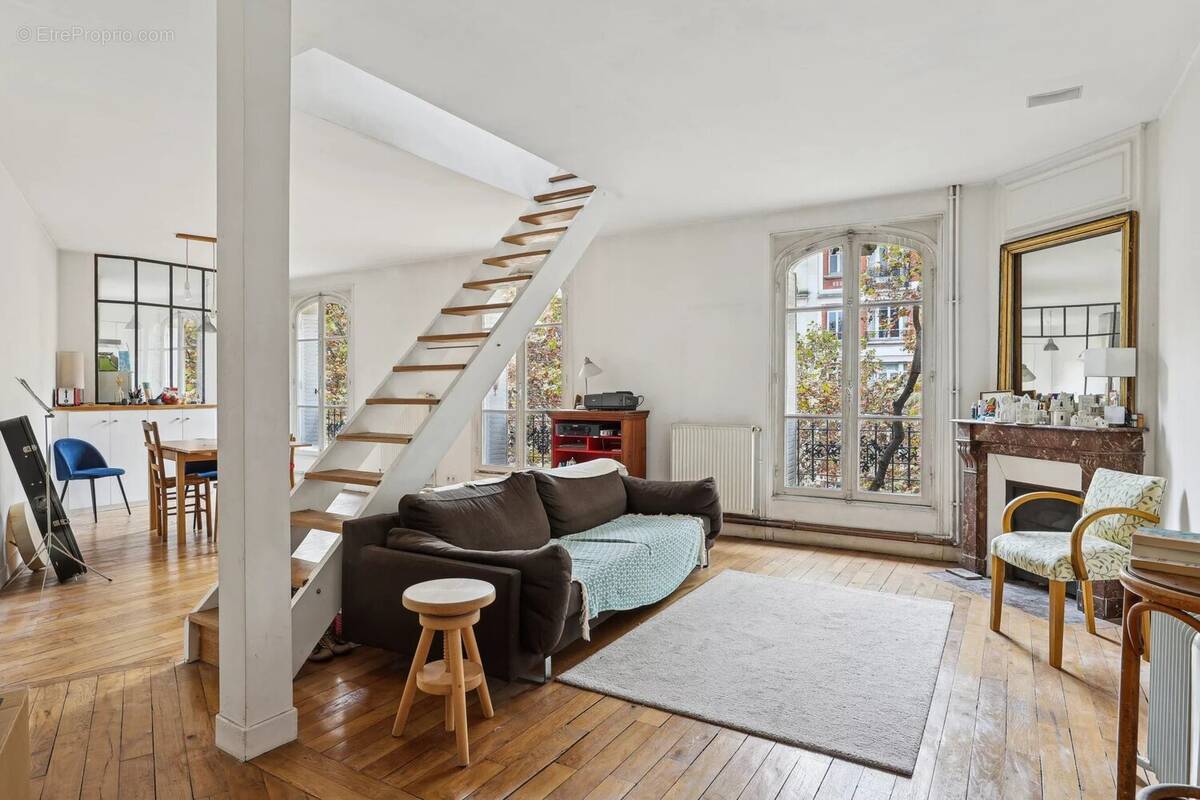 Appartement à PARIS-18E