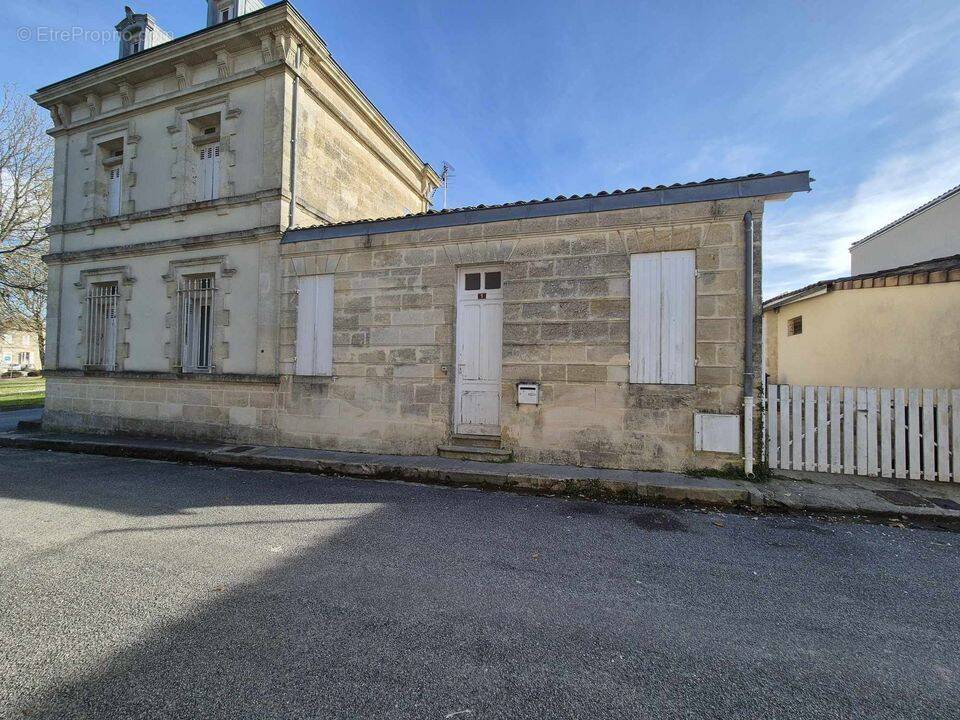 Saint Julien Maison à étage- 3 chambres- terrain 50m²- - Maison à SAINT-JULIEN-BEYCHEVELLE