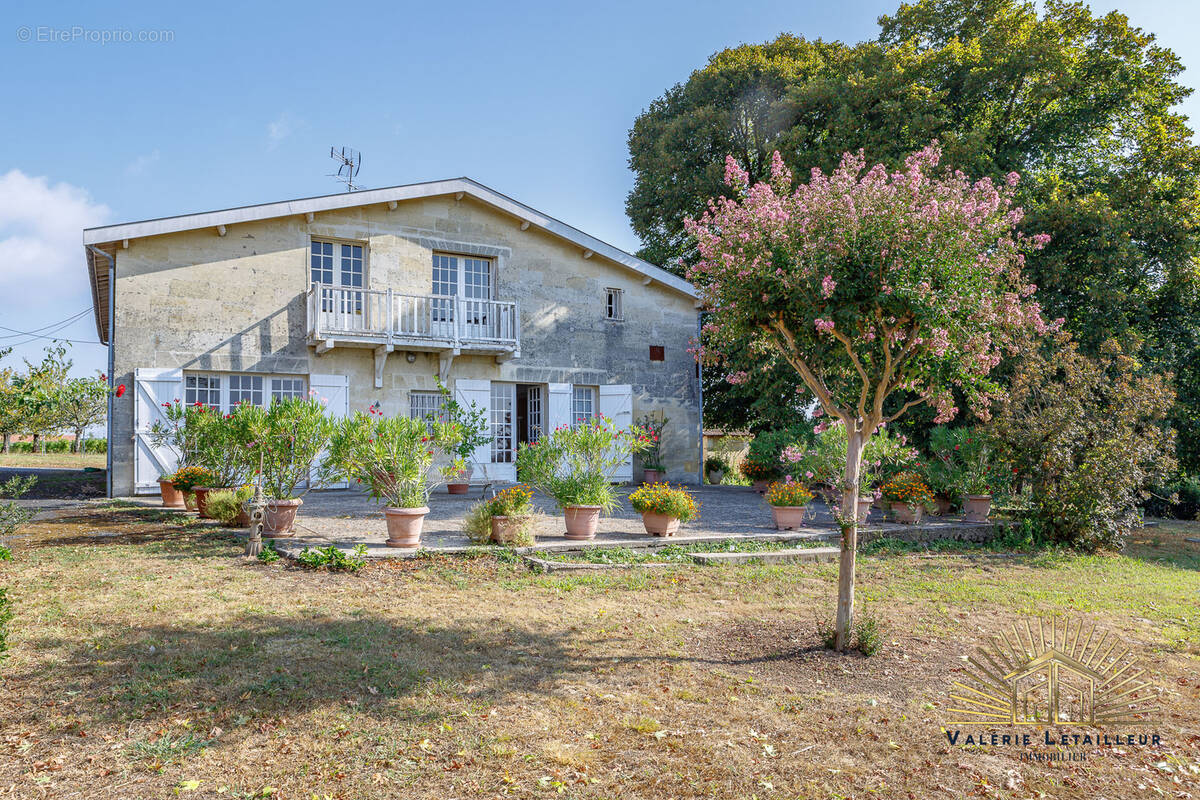 Maison à POMPIGNAC