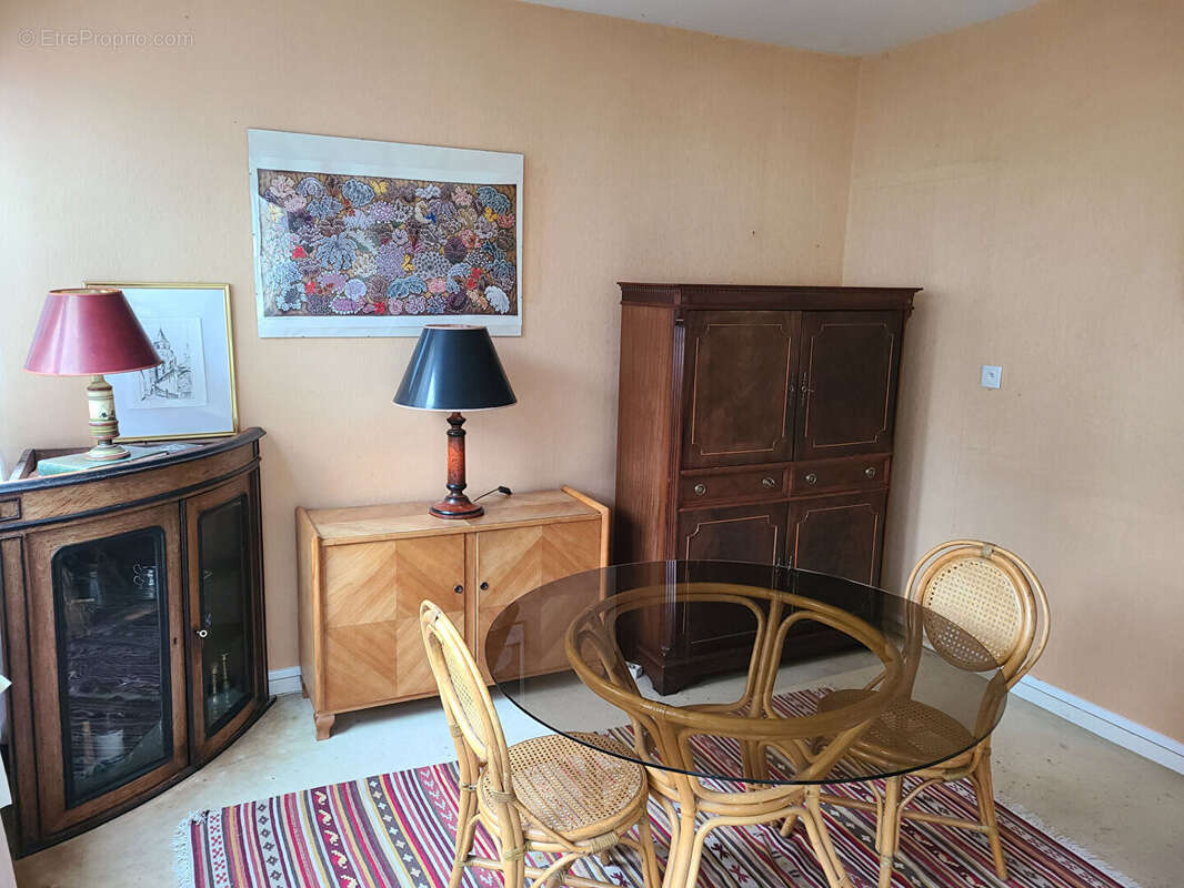 Appartement à FONTENAY-LE-FLEURY