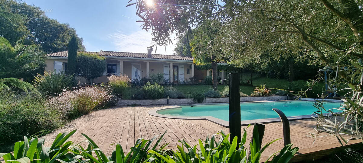 Maison à L&#039;ISLE-EN-DODON