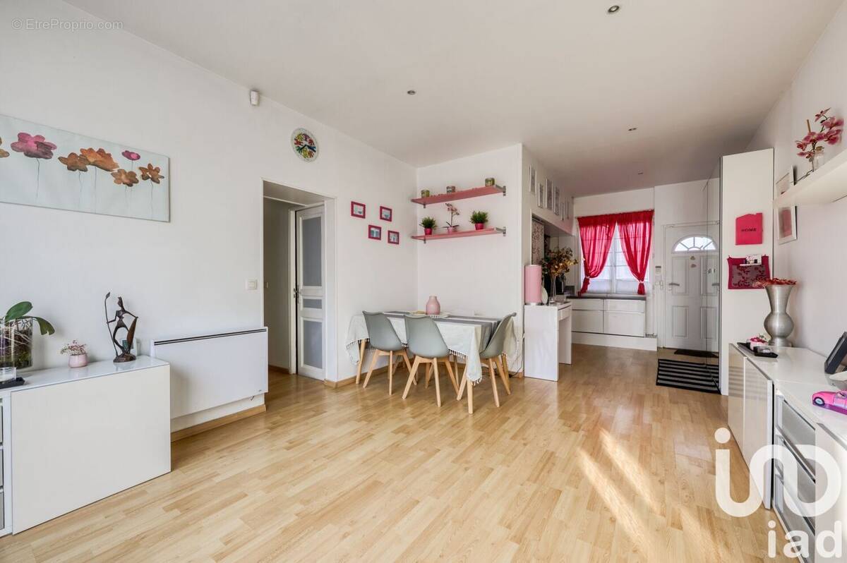 Photo 1 - Maison à LE PLESSIS-ROBINSON