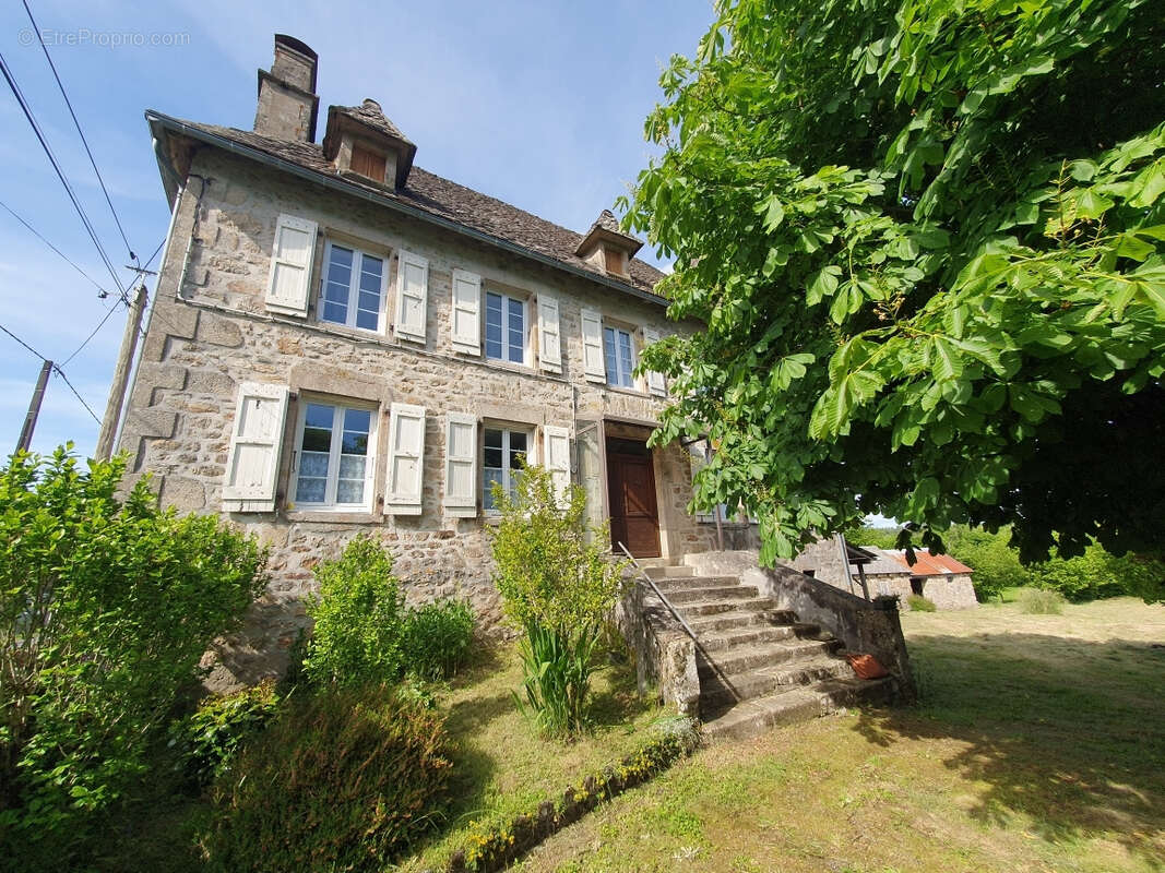 Maison à SAINT-PRIVAT