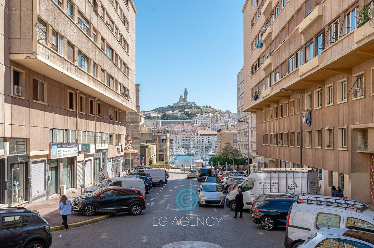 Appartement à MARSEILLE-2E