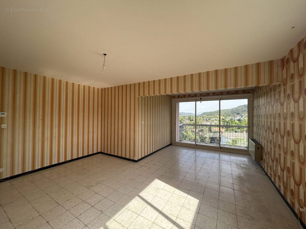 Appartement à PRIVAS