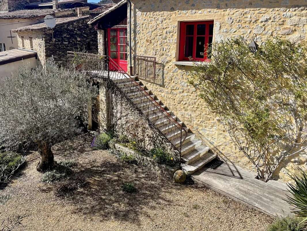 Maison à DIEULEFIT