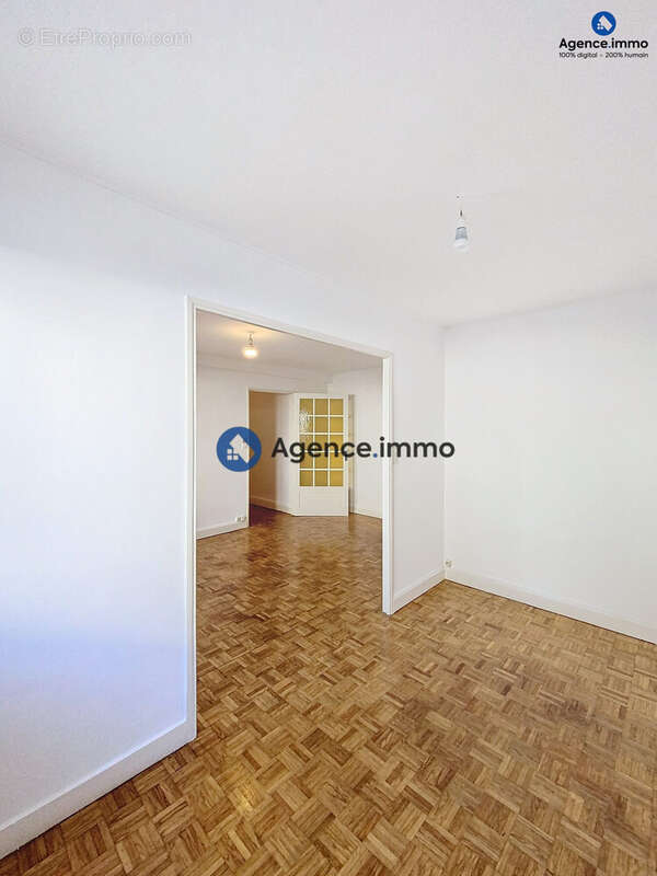 Appartement à LA RICHE